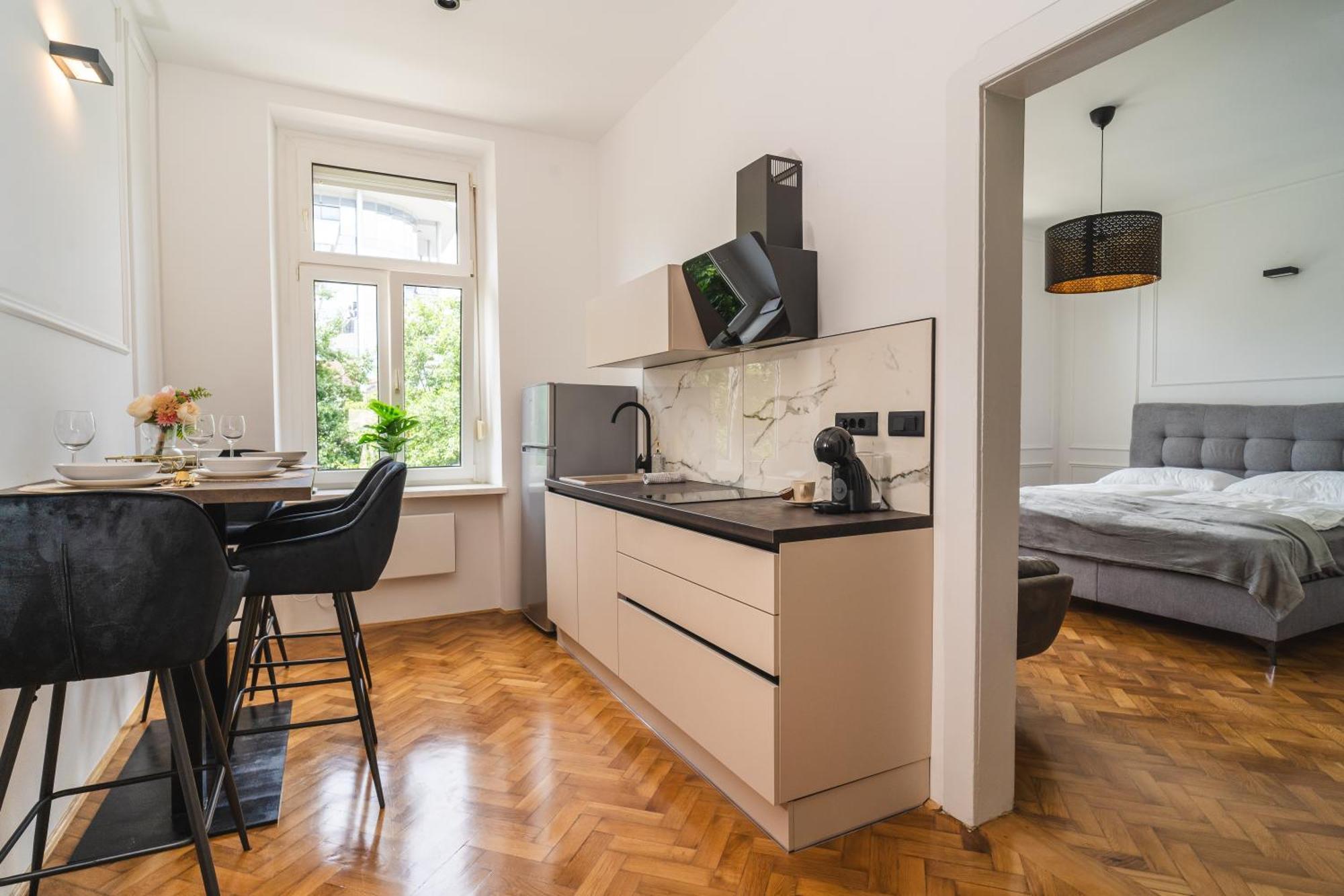 Hl Apartments Марибор Экстерьер фото